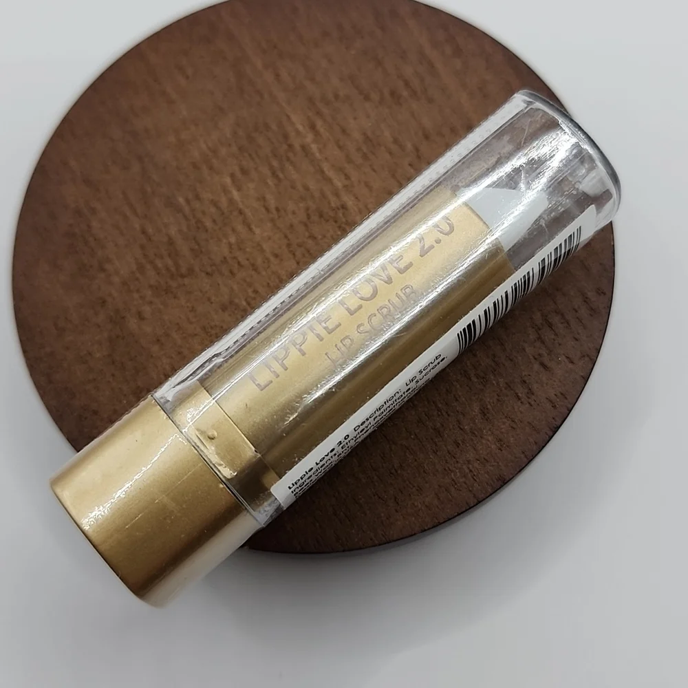 Mannakadar Beauty Lippie Love 2.0 Lip Scrub - Sealed but Top Is Damaged